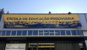 outdoor em fachada 15x3